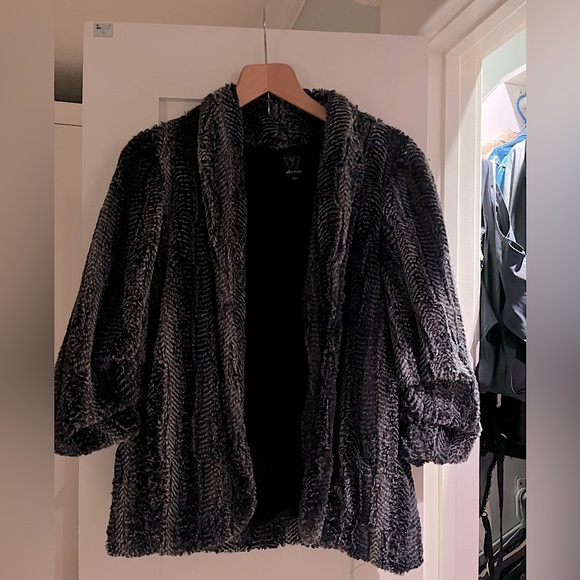 Ella Moss Small cropped super soft 3/4 sleeve grey jacket - Picture 1 of 4